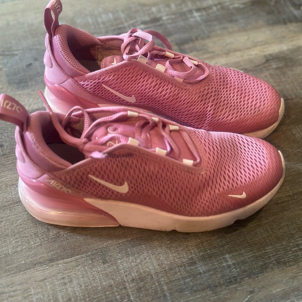 Nike air max 270 size 2.5Y. Wore a couple times